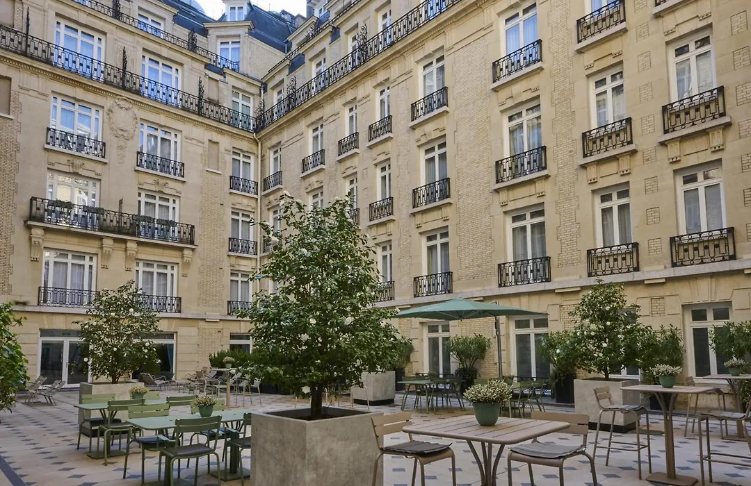 Fraser Suites Le Claridge Champs-Elysees-1